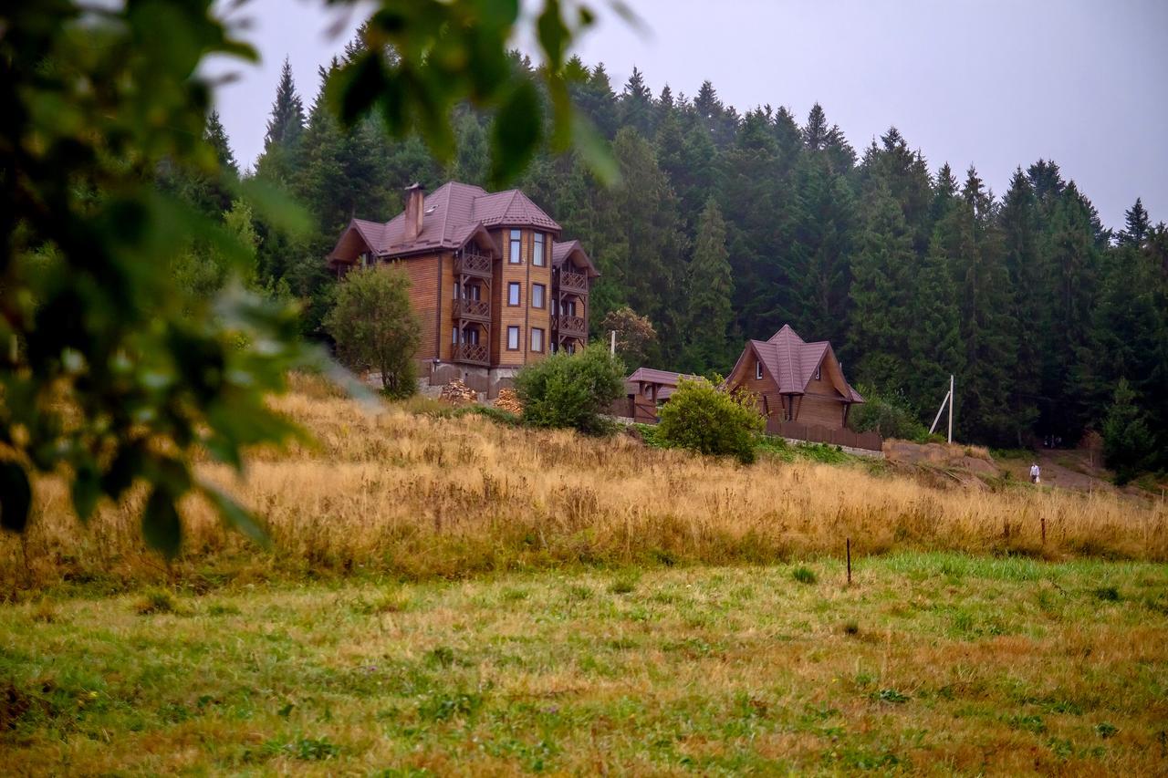 Pid Lisom Hotell Skhidnytsia Exteriör bild